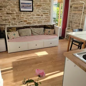 https://superbe-studio-entirement-neuf.inbrittany.com